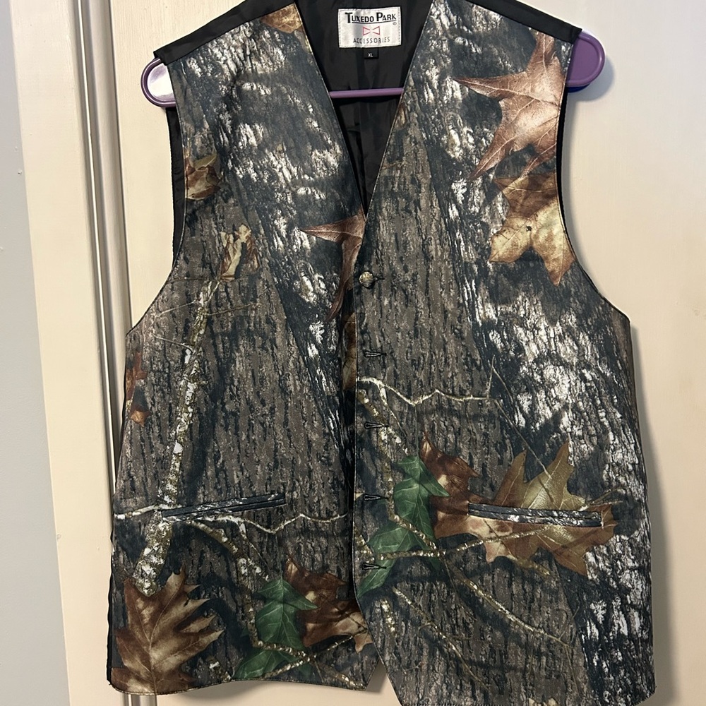 Men's Camo Vest in Brown/Green